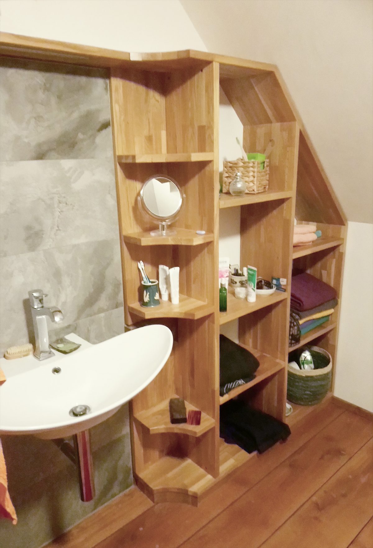Neubau Badschrank